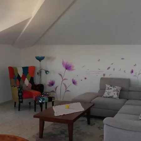 Nevjestic Apartment Primosten