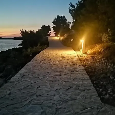 Nevjestic * Primošten